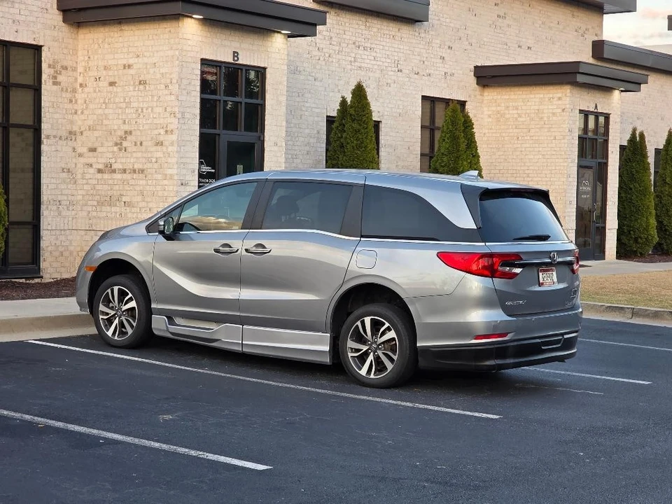2023 Honda Odyssey - Image 5 of 21