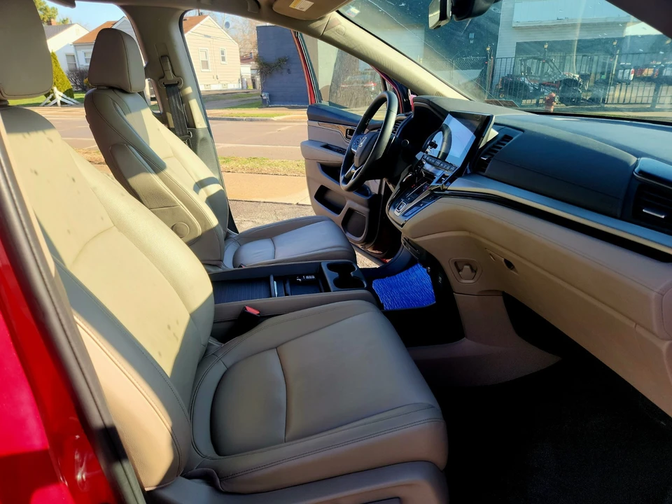 2023 Honda Odyssey - Image 9 of 21