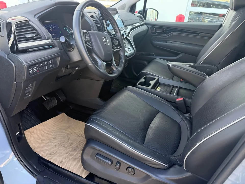 2023 Honda Odyssey - Image 10 of 15