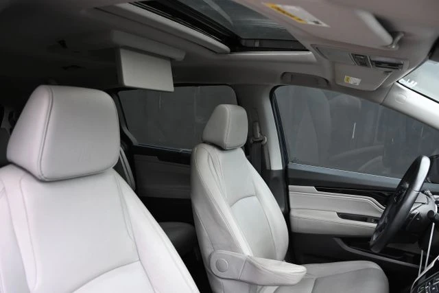 2023 Honda Odyssey - Image 16 of 21