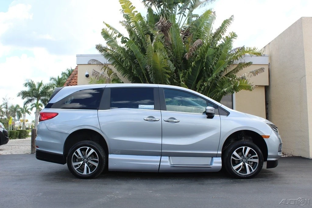 2023 Honda Odyssey - Image 4 of 12