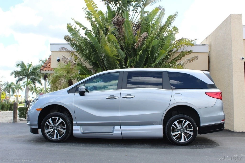 2023 Honda Odyssey - Image 7 of 12