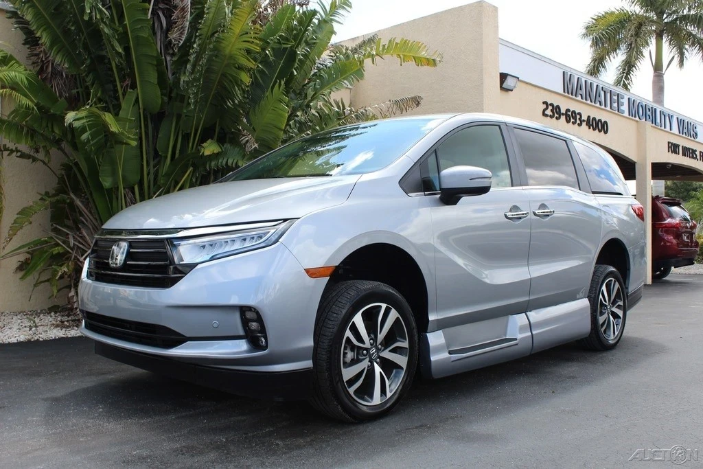 2023 Honda Odyssey - Image 5 of 12