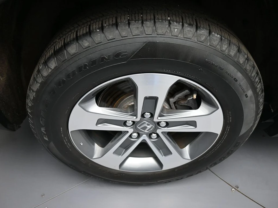 2023 Honda Pilot 4th Gen - Image 12 of 21
