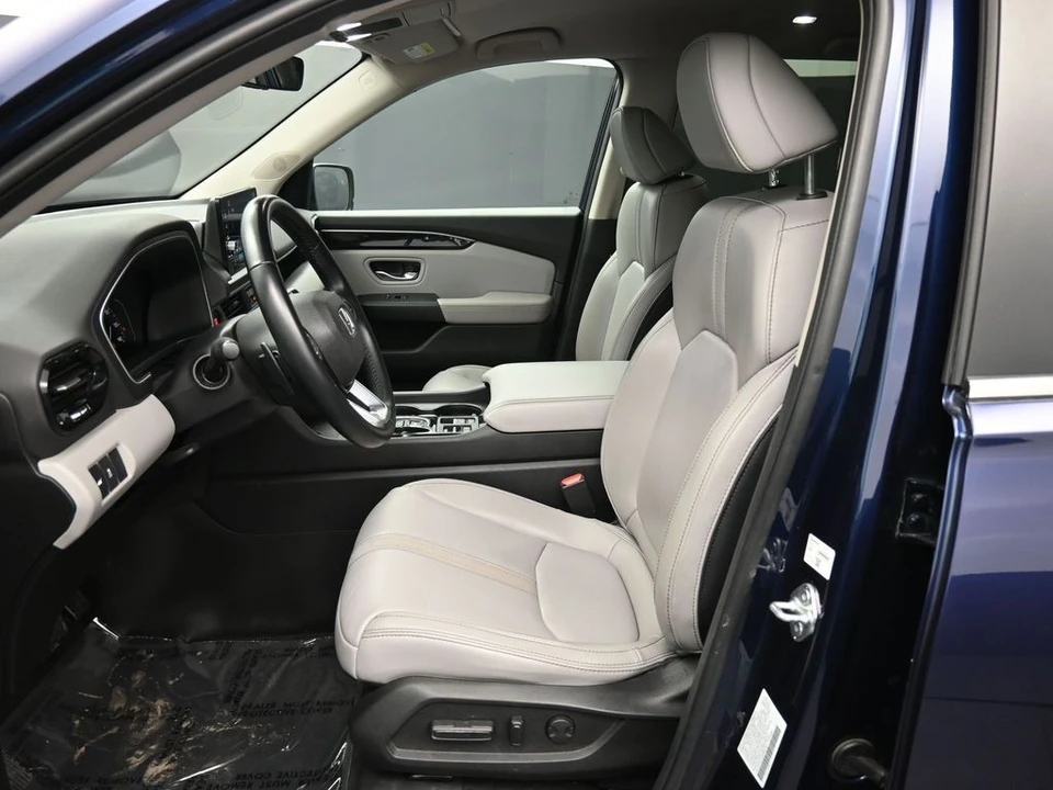 2023 Honda Pilot 4th Gen - Image 18 of 21