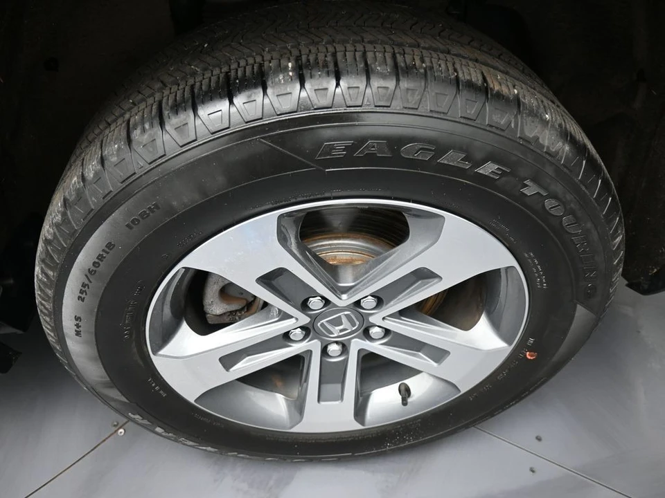 2023 Honda Pilot 4th Gen - Image 15 of 21