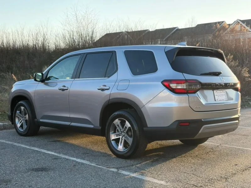 2023 Honda Pilot 4th Gen - Image 6 of 12