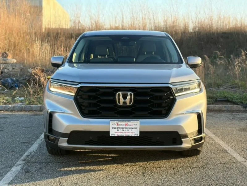 2023 Honda Pilot 4th Gen - Image 3 of 12