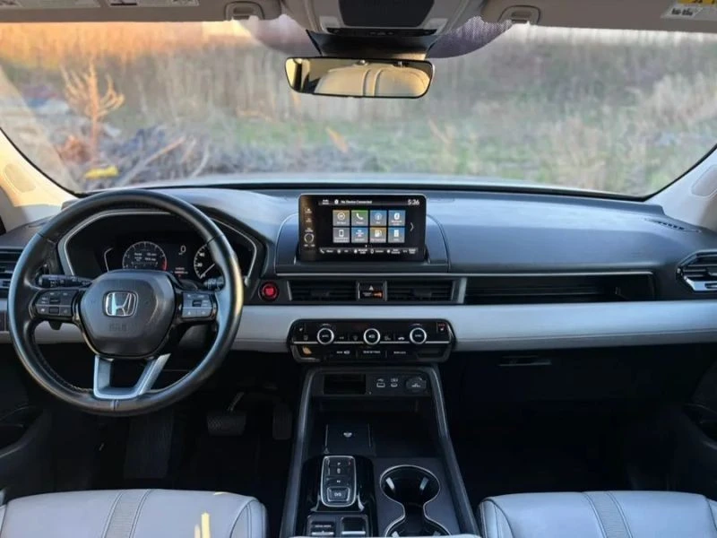 2023 Honda Pilot 4th Gen - Image 10 of 12