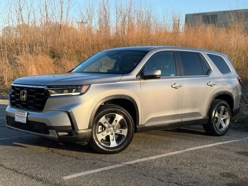 2023 Honda Pilot 4th Gen - Image 4 of 12