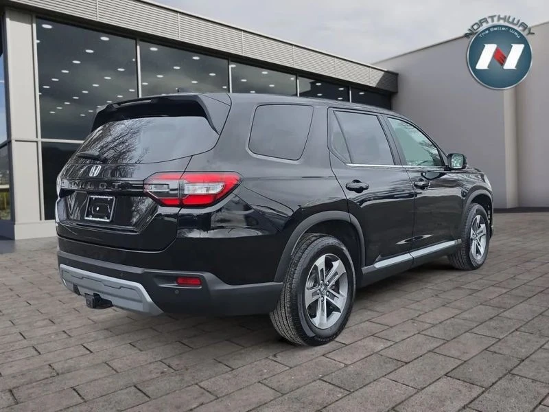 2023 Honda Pilot 4th Gen - Image 5 of 12