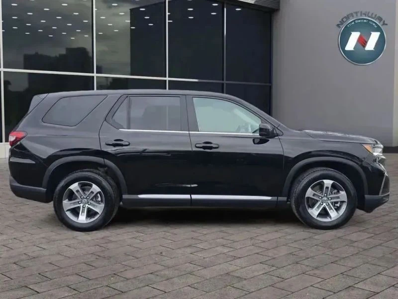 2023 Honda Pilot 4th Gen - Image 6 of 12