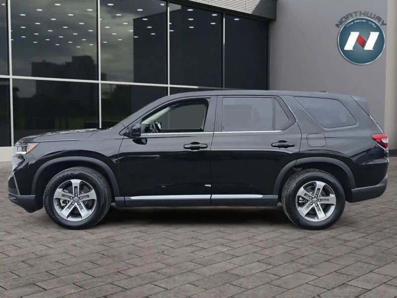 2023 Honda Pilot 4th Gen - Image 2 of 12