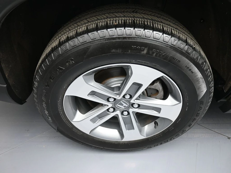 2023 Honda Pilot 4th Gen - Image 12 of 21