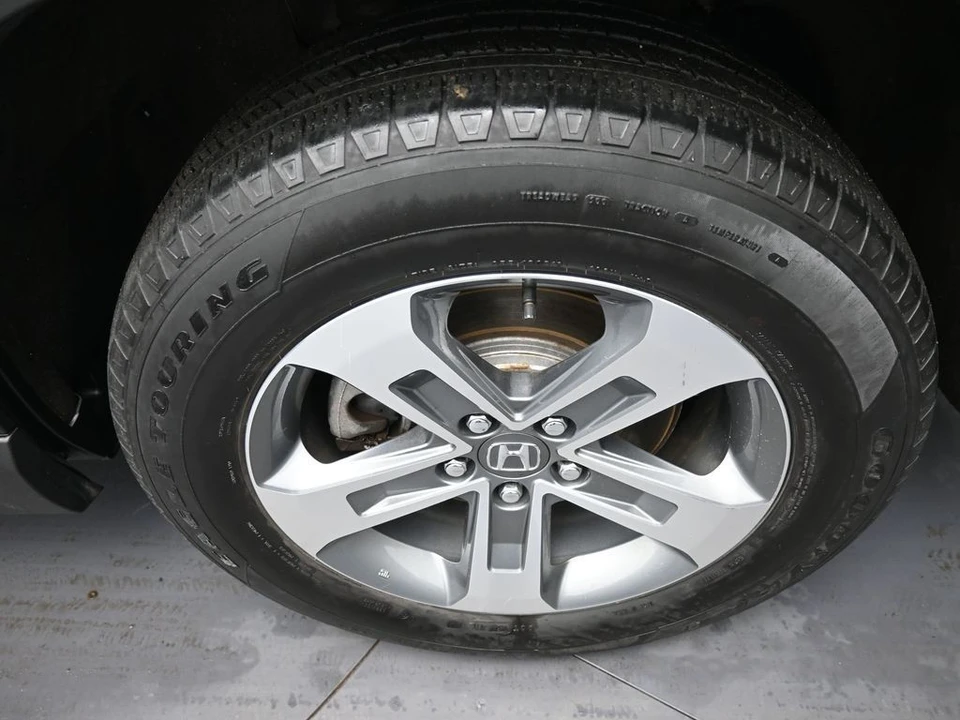 2023 Honda Pilot 4th Gen - Image 15 of 21