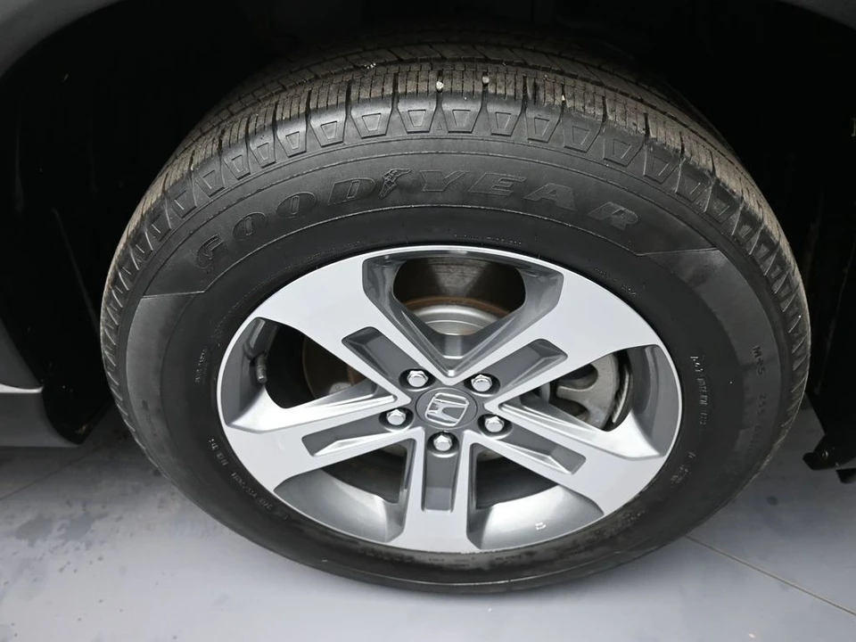 2023 Honda Pilot 4th Gen - Image 13 of 21