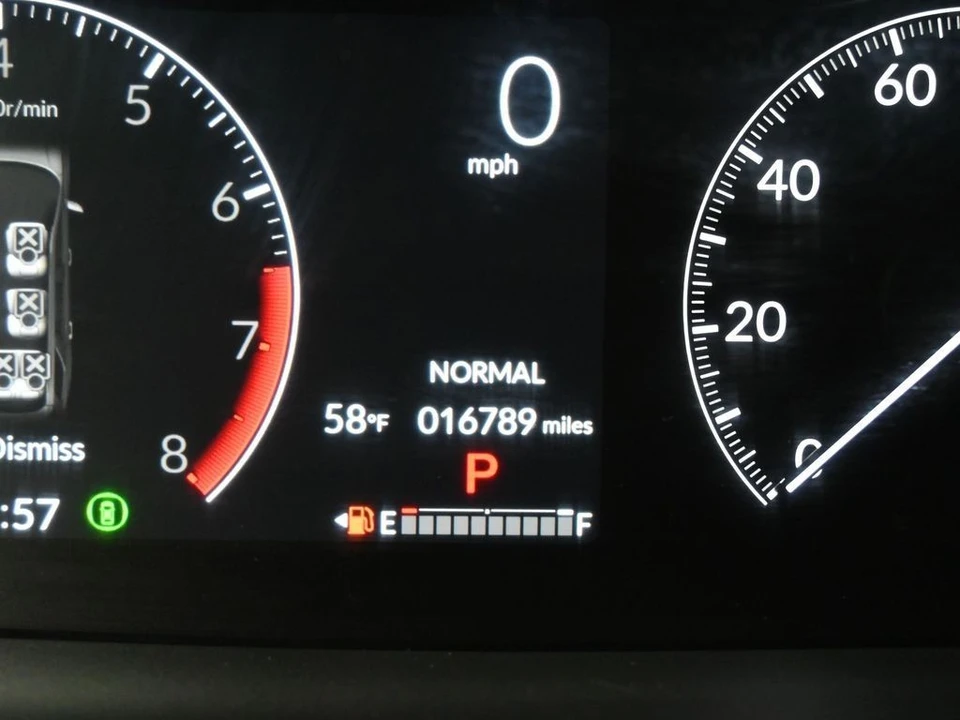 2023 Honda Pilot 4th Gen - Image 16 of 21