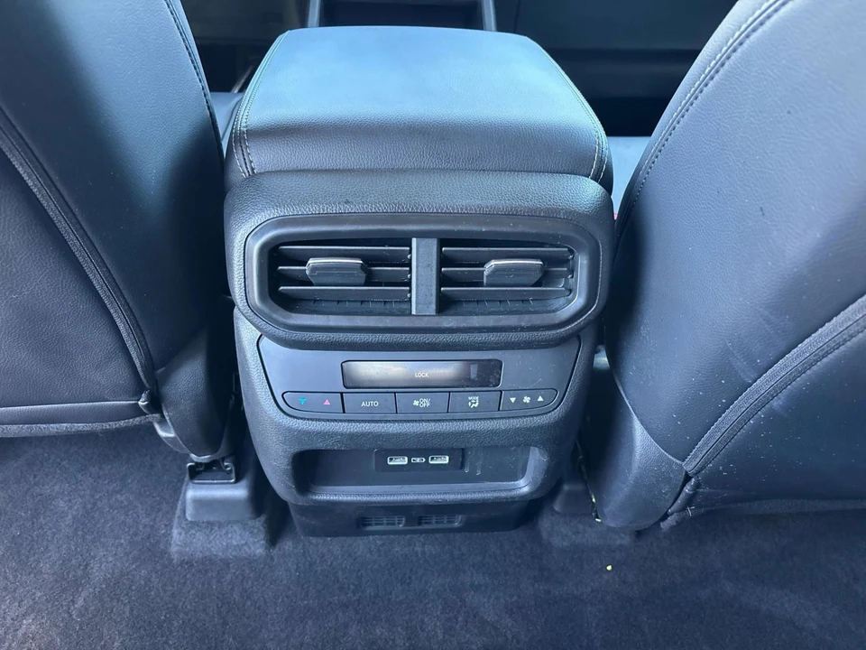 2023 Honda Pilot 4th Gen - Image 13 of 21