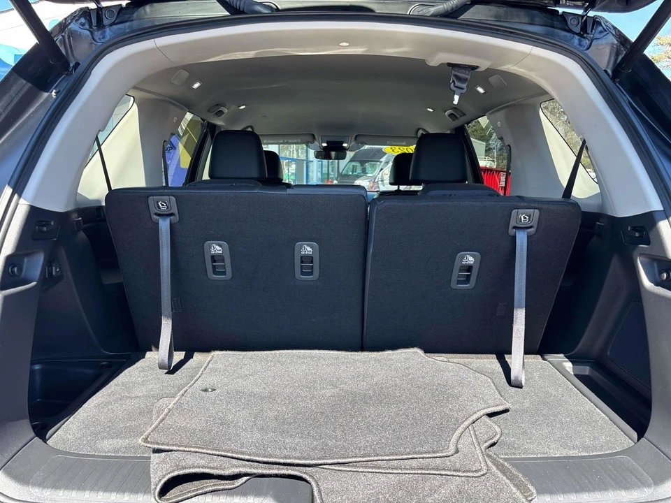 2023 Honda Pilot 4th Gen - Image 15 of 21