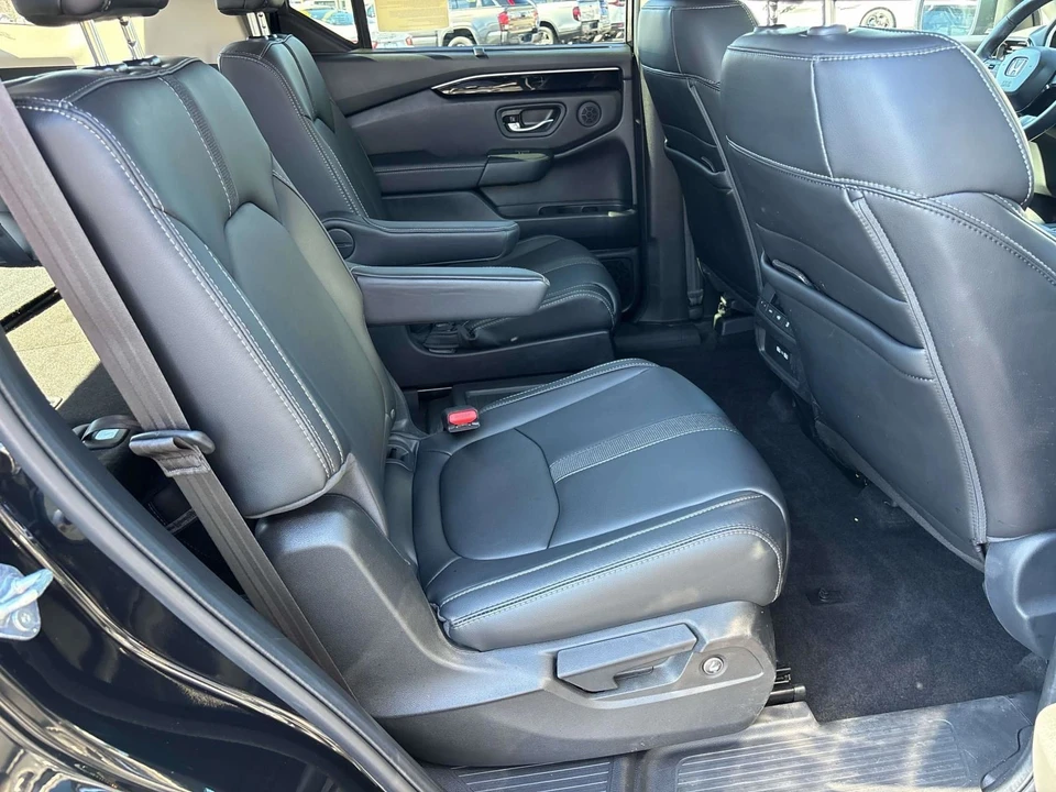 2023 Honda Pilot 4th Gen - Image 17 of 21