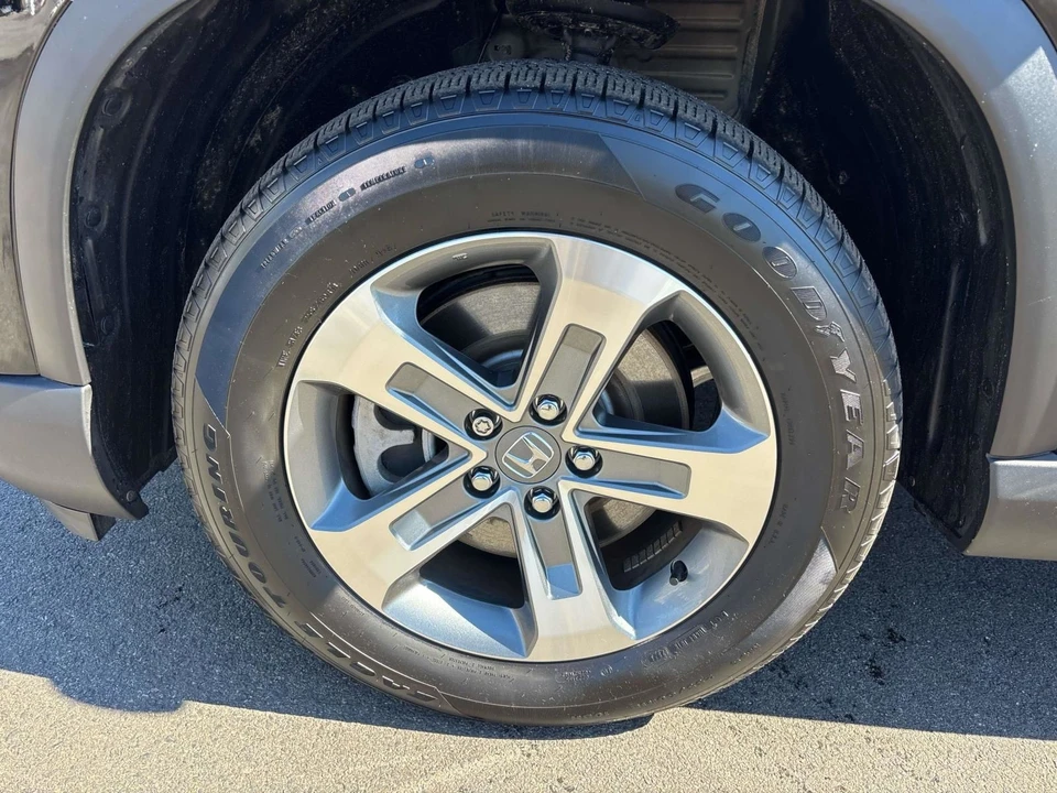 2023 Honda Pilot 4th Gen - Image 8 of 21