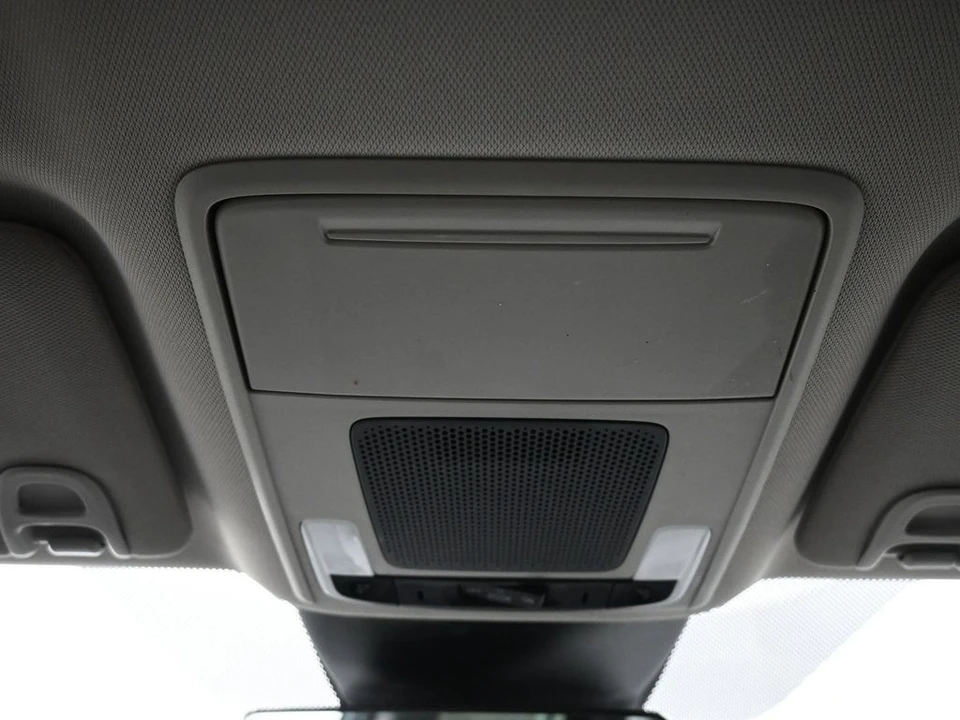 2023 Honda Pilot 4th Gen - Image 17 of 21