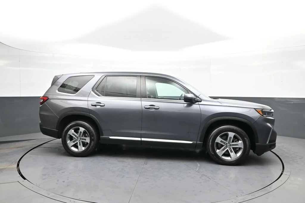 2023 Honda Pilot 4th Gen - Image 5 of 12