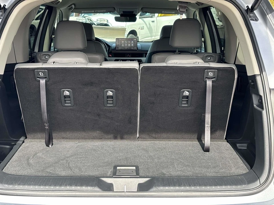 2023 Honda Pilot 4th Gen - Image 17 of 21