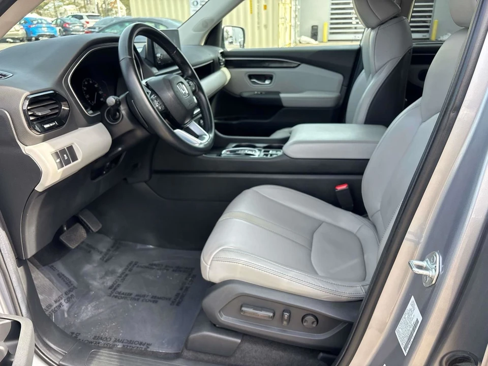 2023 Honda Pilot 4th Gen - Image 12 of 21