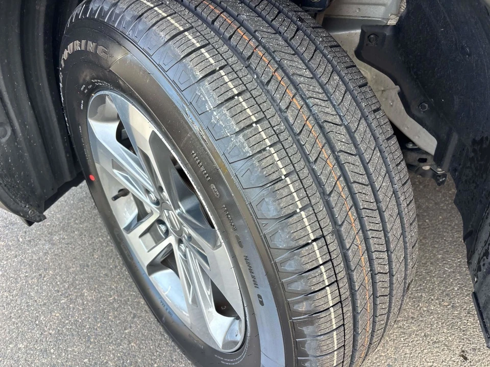 2023 Honda Pilot 4th Gen - Image 10 of 21