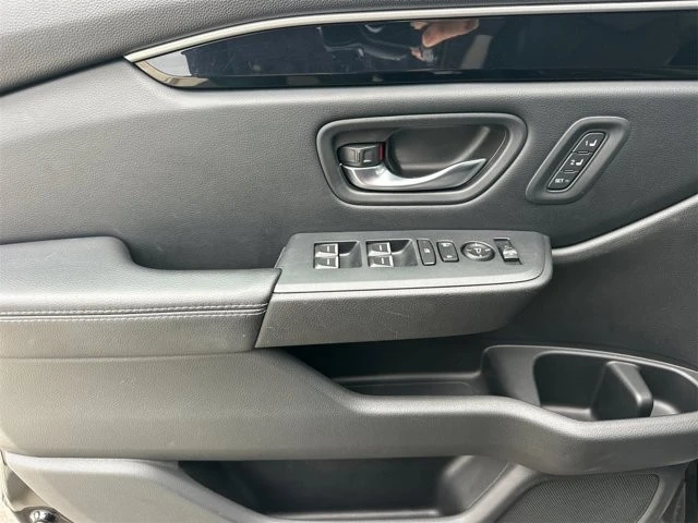 2023 Honda Pilot 4th Gen - Image 11 of 12