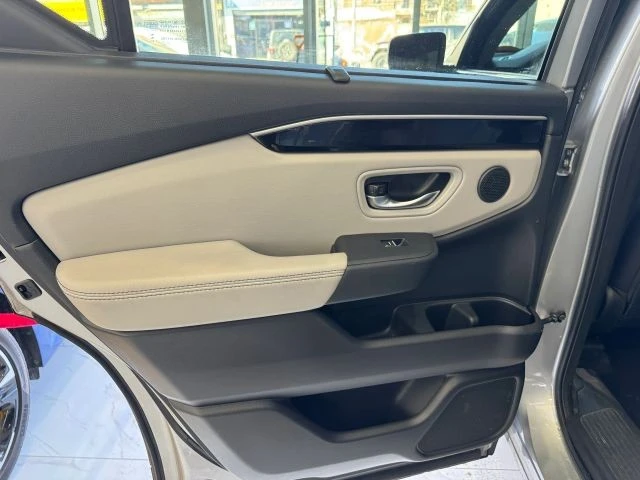 2023 Honda Pilot 4th Gen - Image 23 of 31