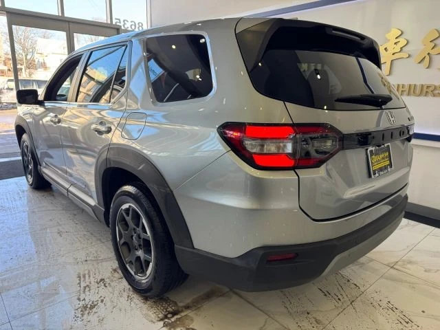 2023 Honda Pilot 4th Gen - Image 4 of 31