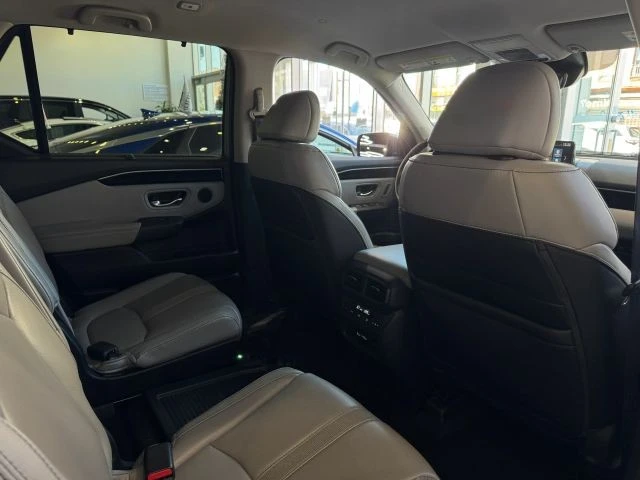 2023 Honda Pilot 4th Gen - Image 29 of 31