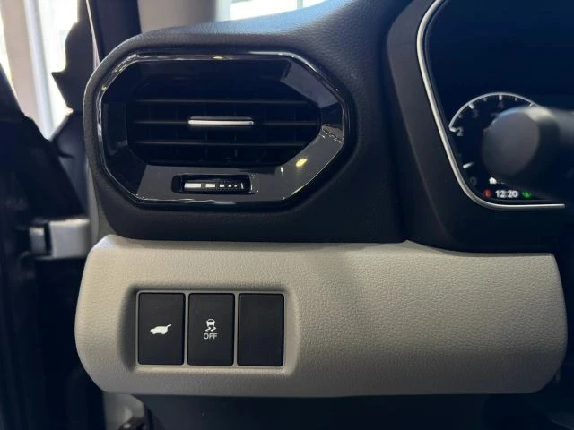 2023 Honda Pilot 4th Gen - Image 13 of 31