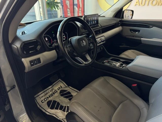 2023 Honda Pilot 4th Gen - Image 21 of 31