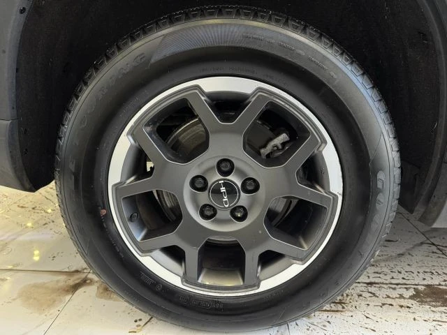 2023 Honda Pilot 4th Gen - Image 9 of 31