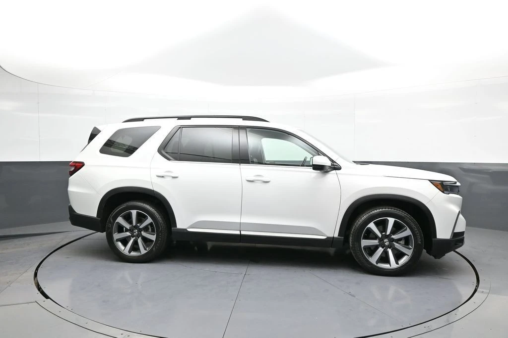 2023 Honda Pilot 4th Gen - Image 5 of 12