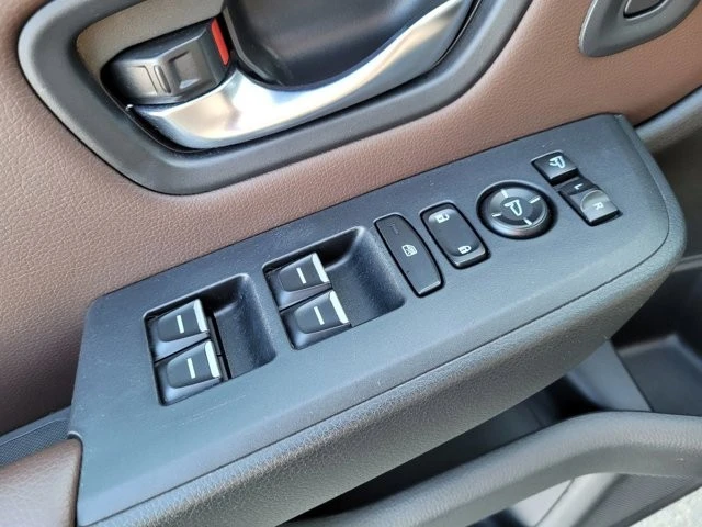 2023 Honda Pilot 4th Gen - Image 18 of 21