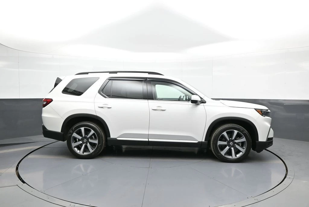 2023 Honda Pilot 4th Gen - Image 5 of 21
