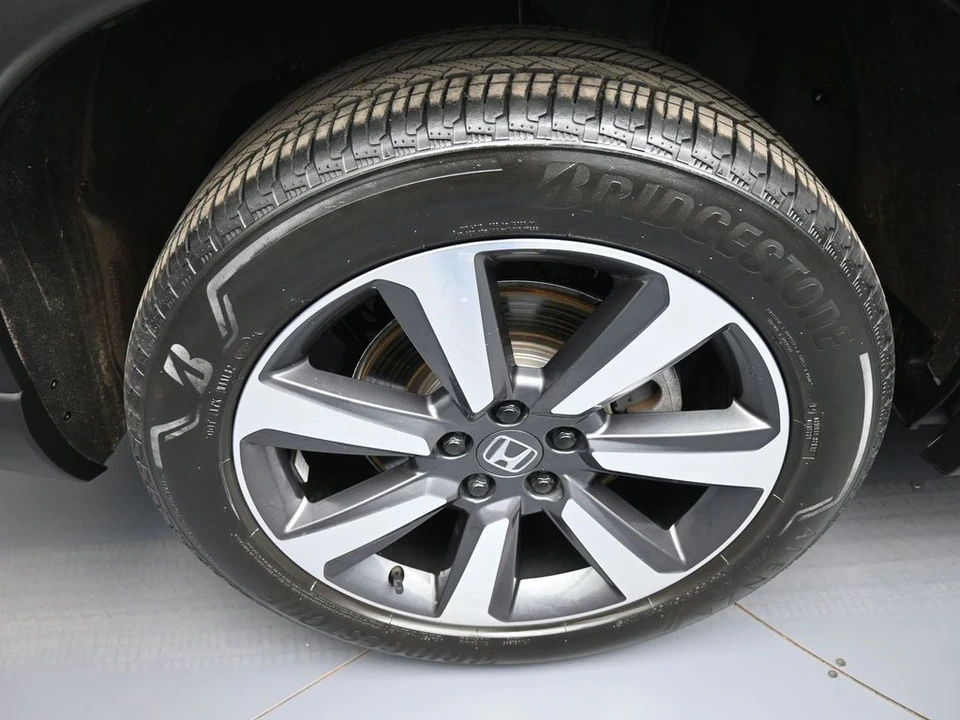 2023 Honda Pilot 4th Gen - Image 12 of 21
