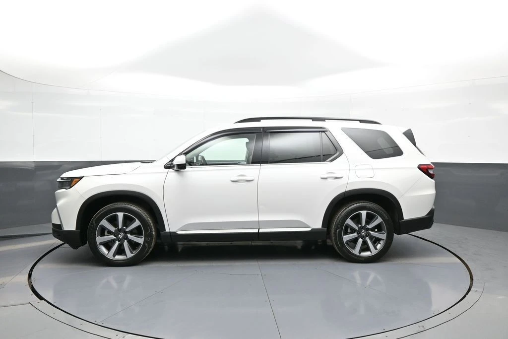 2023 Honda Pilot 4th Gen - Image 9 of 21