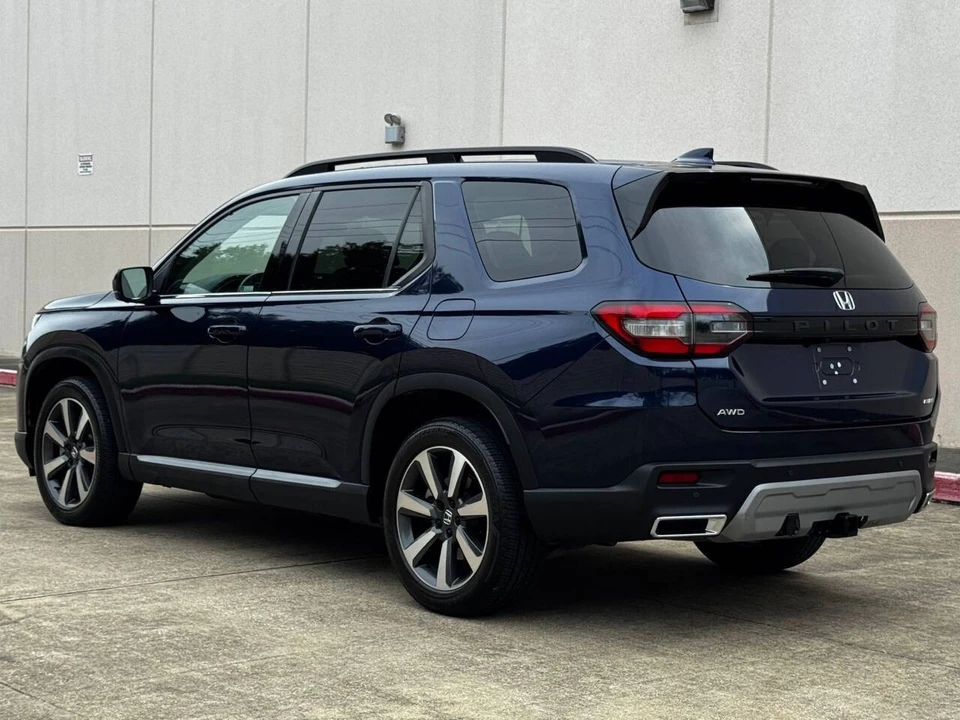 2023 Honda Pilot 4th Gen - Image 3 of 21