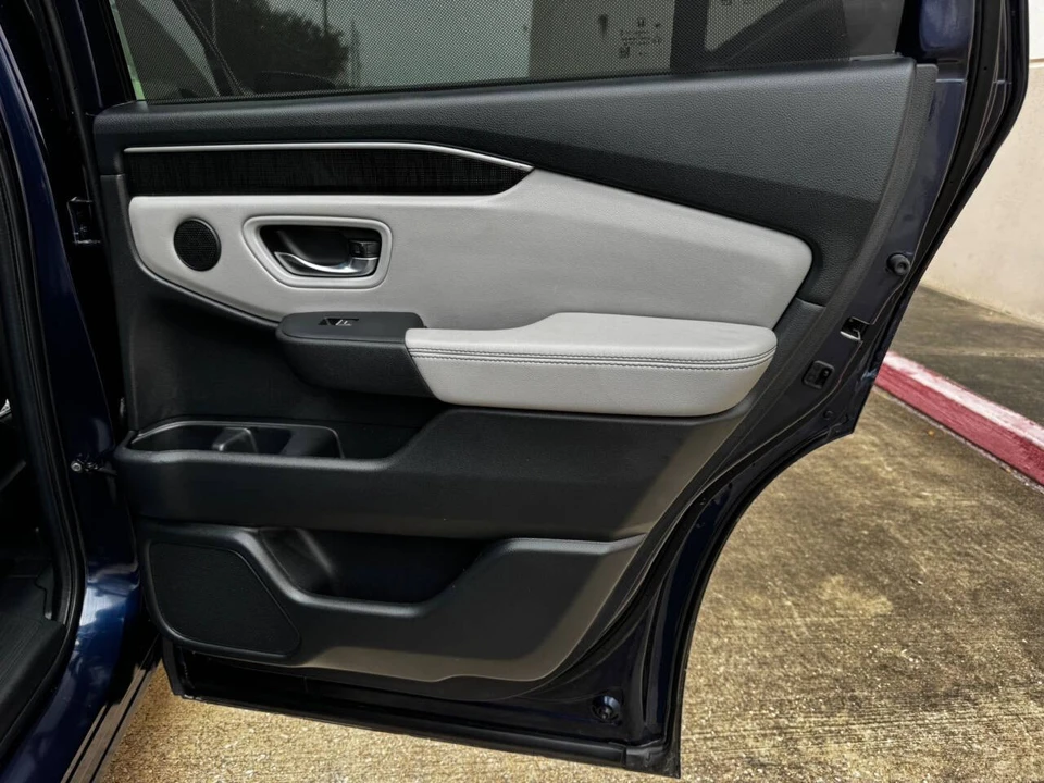 2023 Honda Pilot 4th Gen - Image 18 of 21