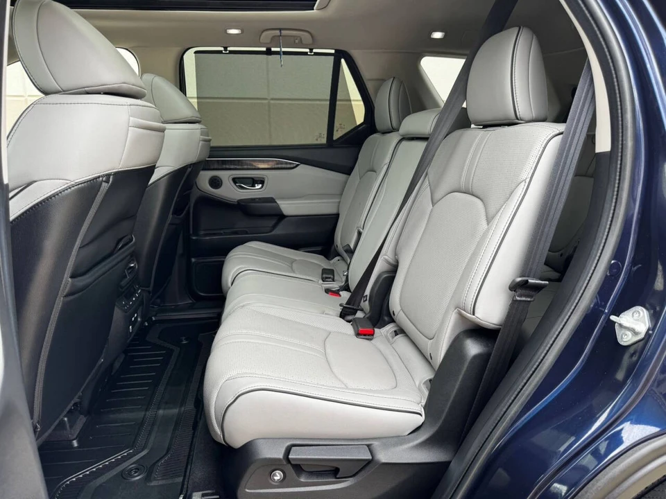 2023 Honda Pilot 4th Gen - Image 16 of 21