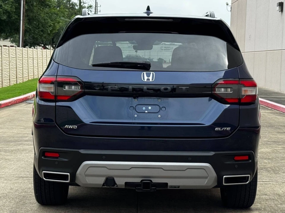 2023 Honda Pilot 4th Gen - Image 8 of 21