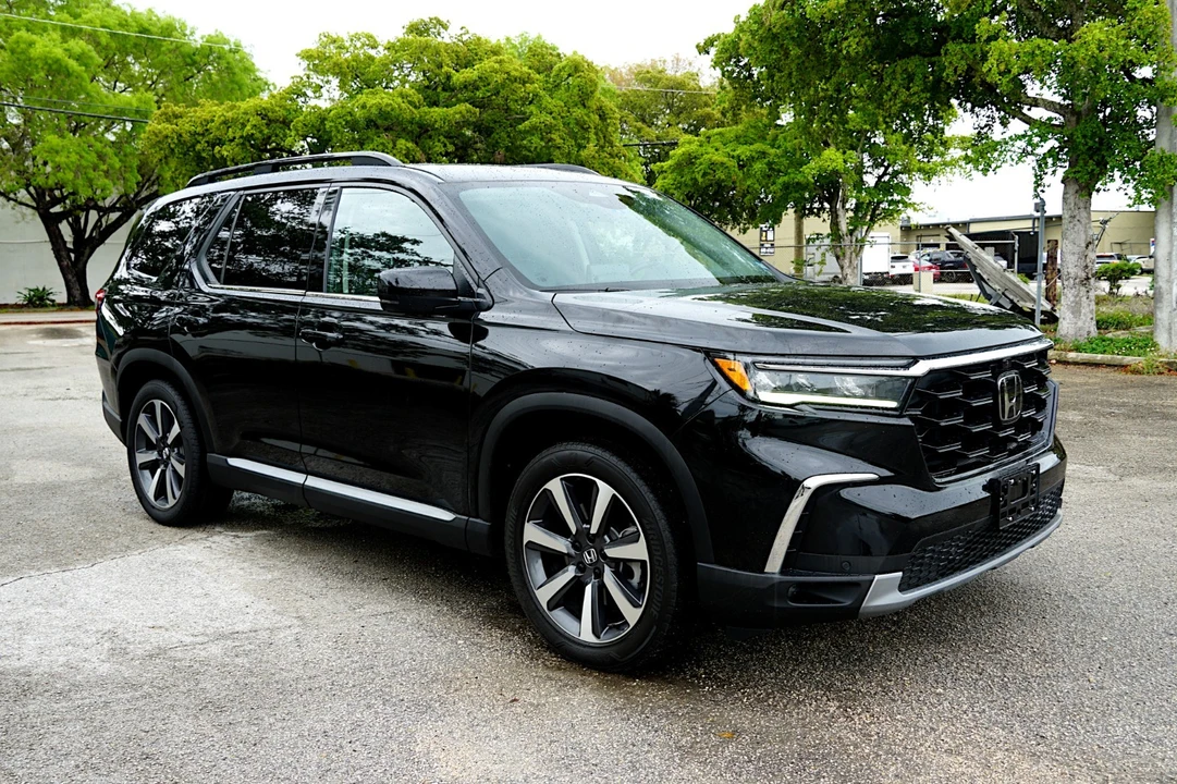 2023 Honda Pilot 4th Gen - Image 12 of 21