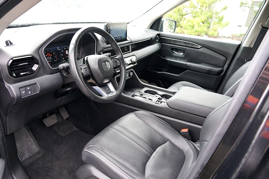 2023 Honda Pilot 4th Gen - Image 17 of 21