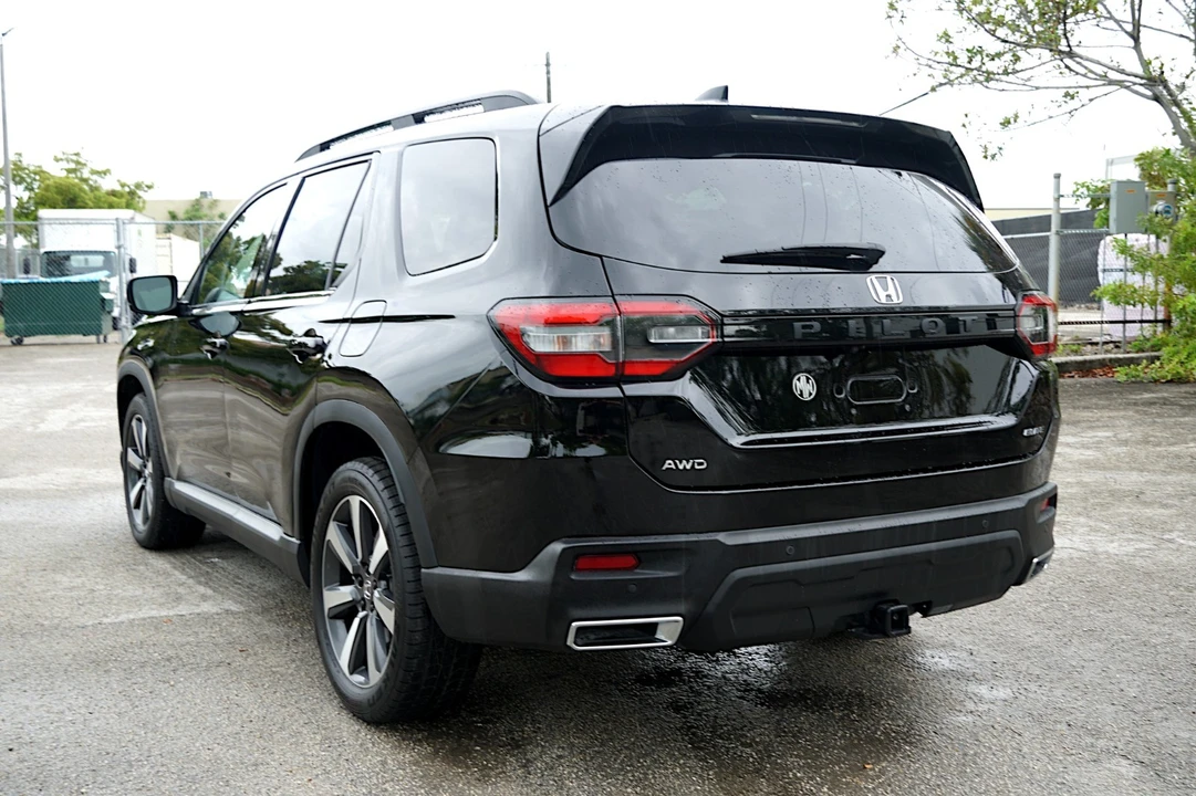 2023 Honda Pilot 4th Gen - Image 7 of 21