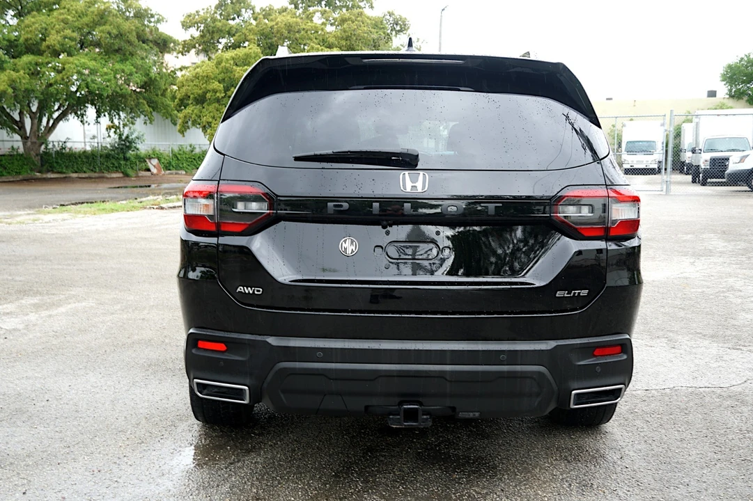 2023 Honda Pilot 4th Gen - Image 8 of 21